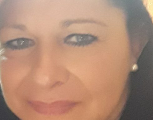 Donna italiana di 54 anni di Bergamo, mora e carina