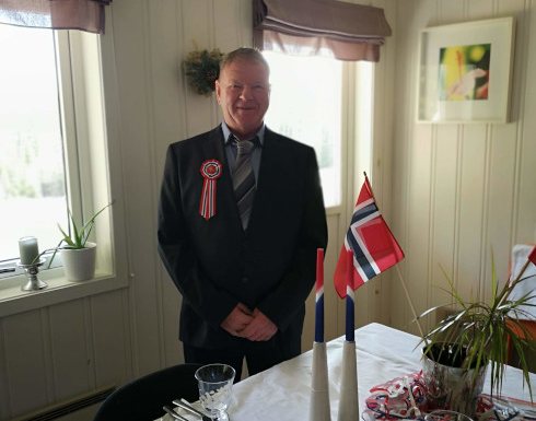Eivind, 66 ser etter kvinner i Tromsø
