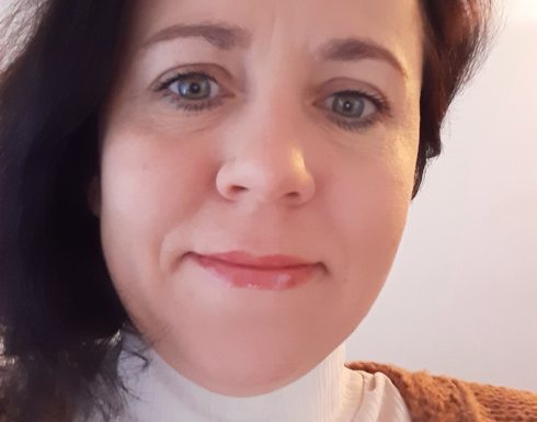Ingrid, 42 ser etter mann i Trondheim