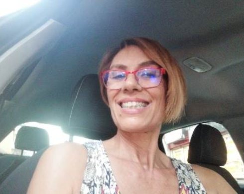 Donna russa di 54 anni, capelli corti, magra di Reggio Emilia