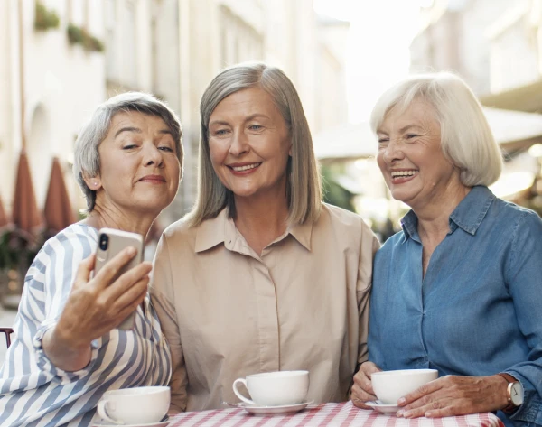 chat with senior women